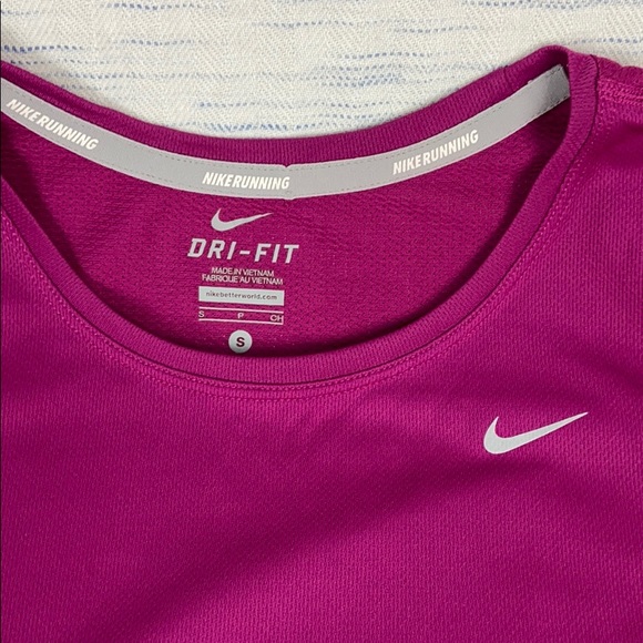 Women’s Nike Dri-fit running athletic shirt - Picture 3 of 5